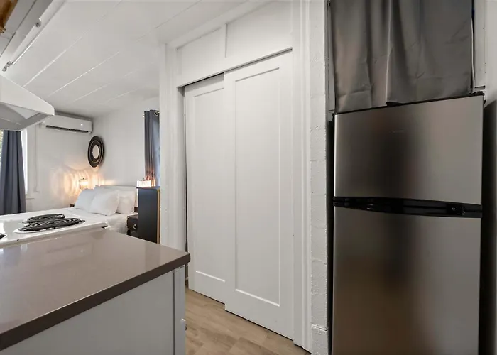 Chic Retreat 99 For 2 *